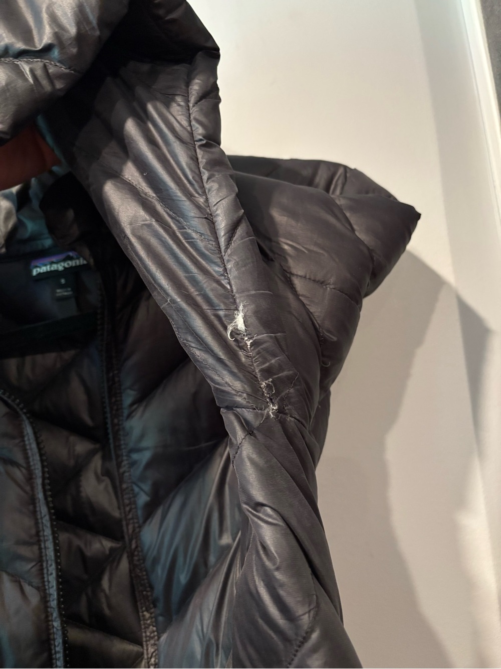 Patagonia Black Down Puffer Jacket - Picture 8 of 8